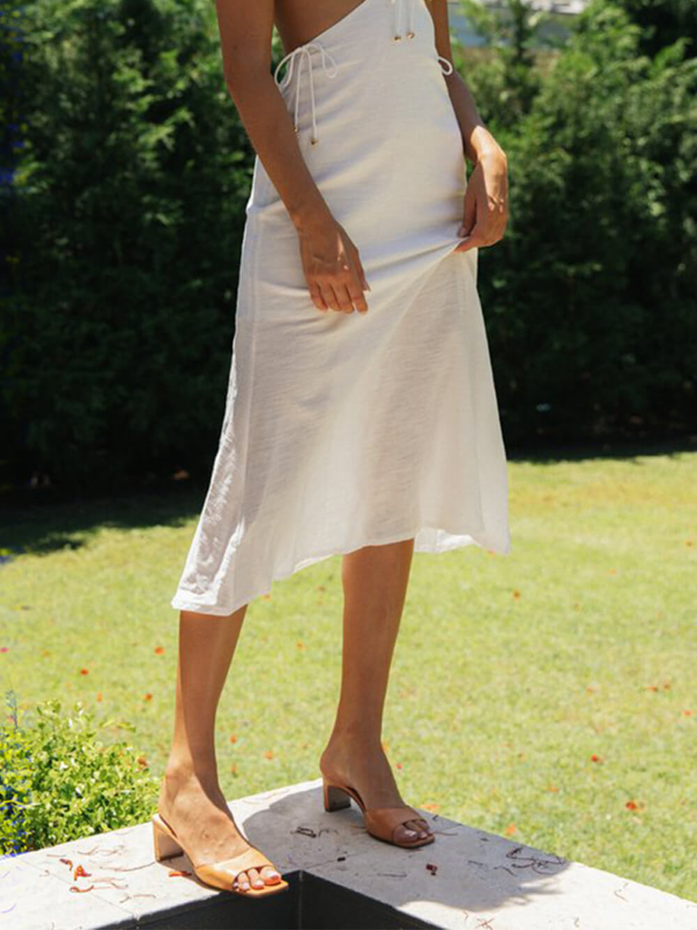 Deep V-Neck Spaghetti Strap Tiered Ruffle Hem Midi Sundress 5
