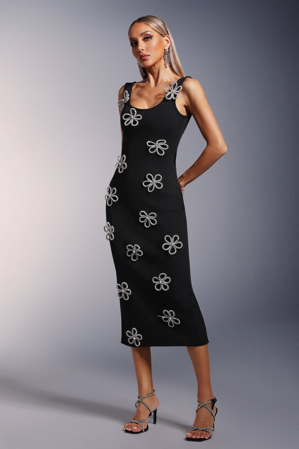 Scoop Neck Sleeveless Crystal Flower Applique Bandage Midi Dress 4