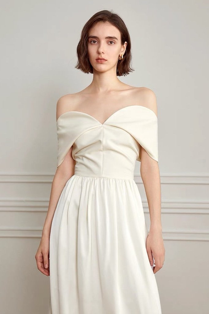 Off the Shoulder Foldover Neckline Pleated A-Line Floor Length Maxi Dress 2