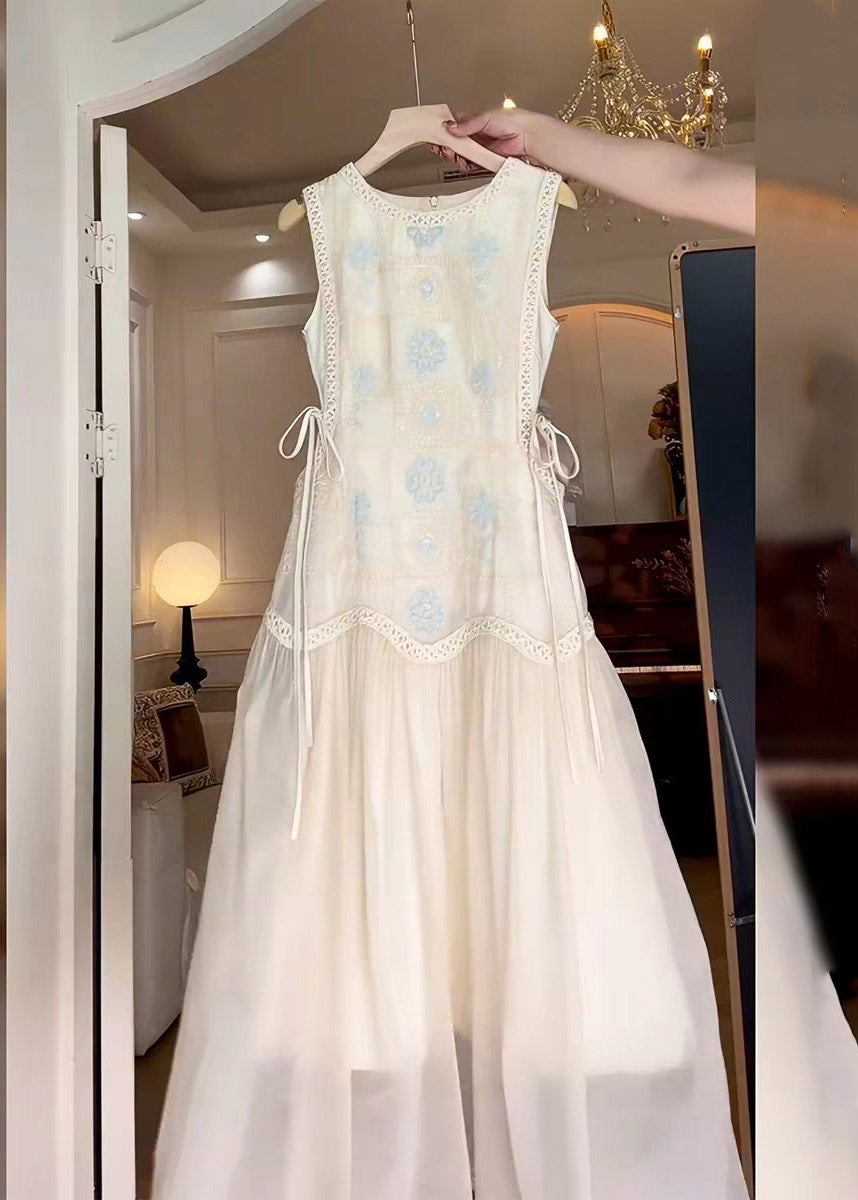 Round Neck Crochet Lace Trim Embroidered Bodice Side-Tie Tulle Maxi Dress
