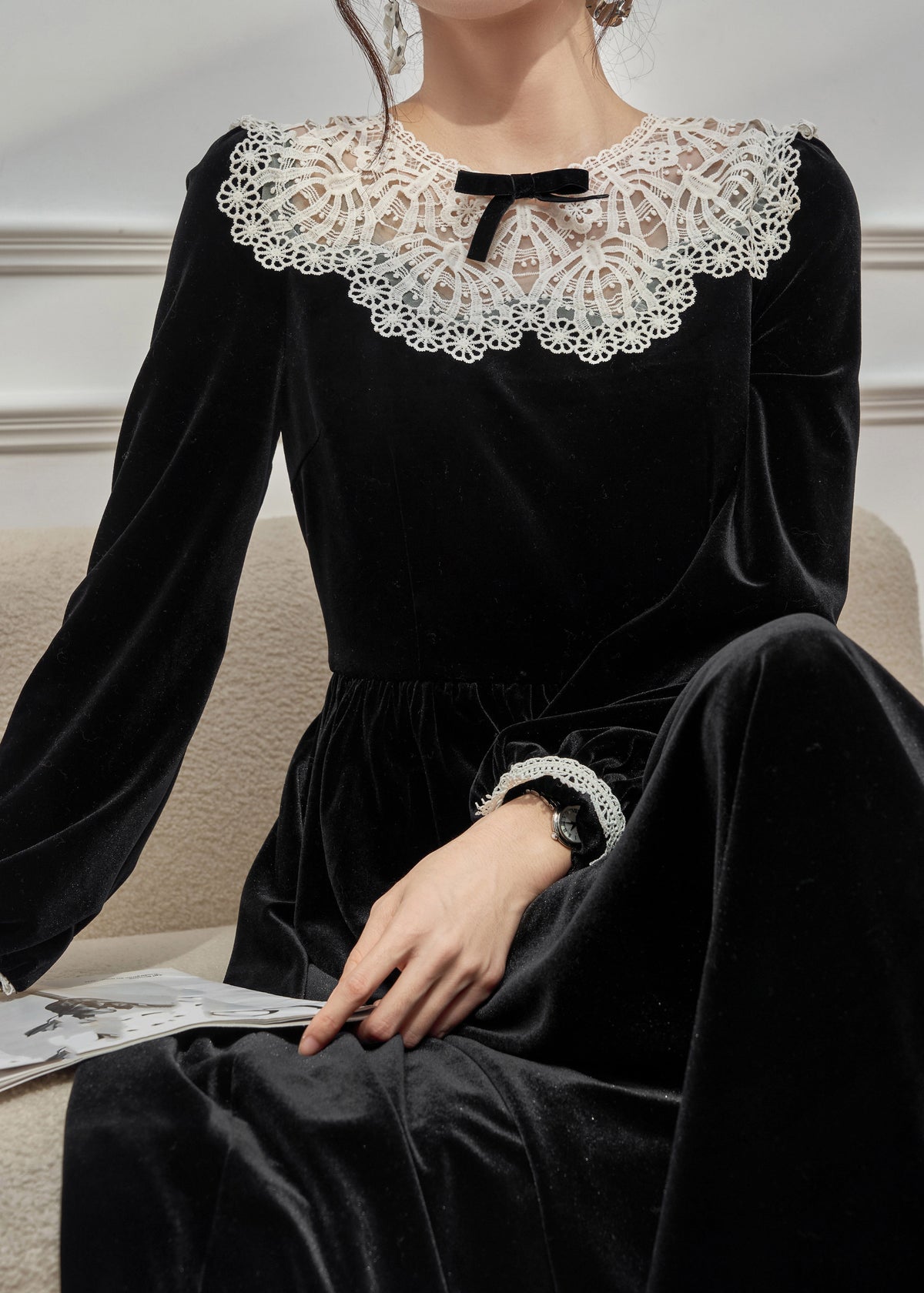 Round Neck Oversized Lace Collar Bow Detail Gathered Waist Velvet Maxi Dress 5