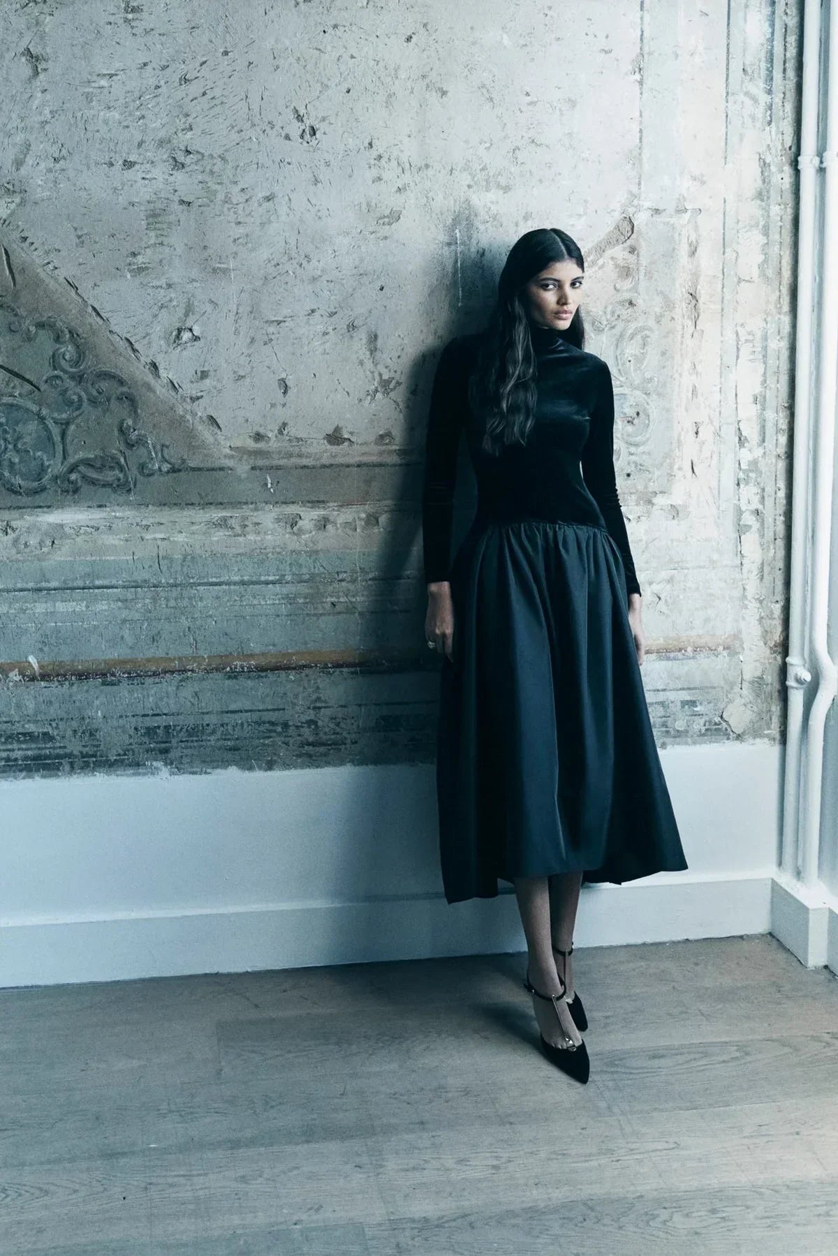 Velvet Mock Neck Gathered Waist Pleated A-Line Maxi Dress 2