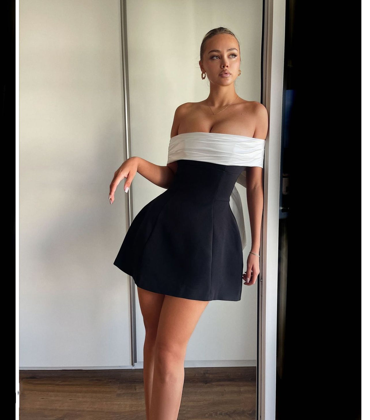 Off Shoulder Ruched Bodice Bow Back Two-Tone A-Line Mini Dress 2