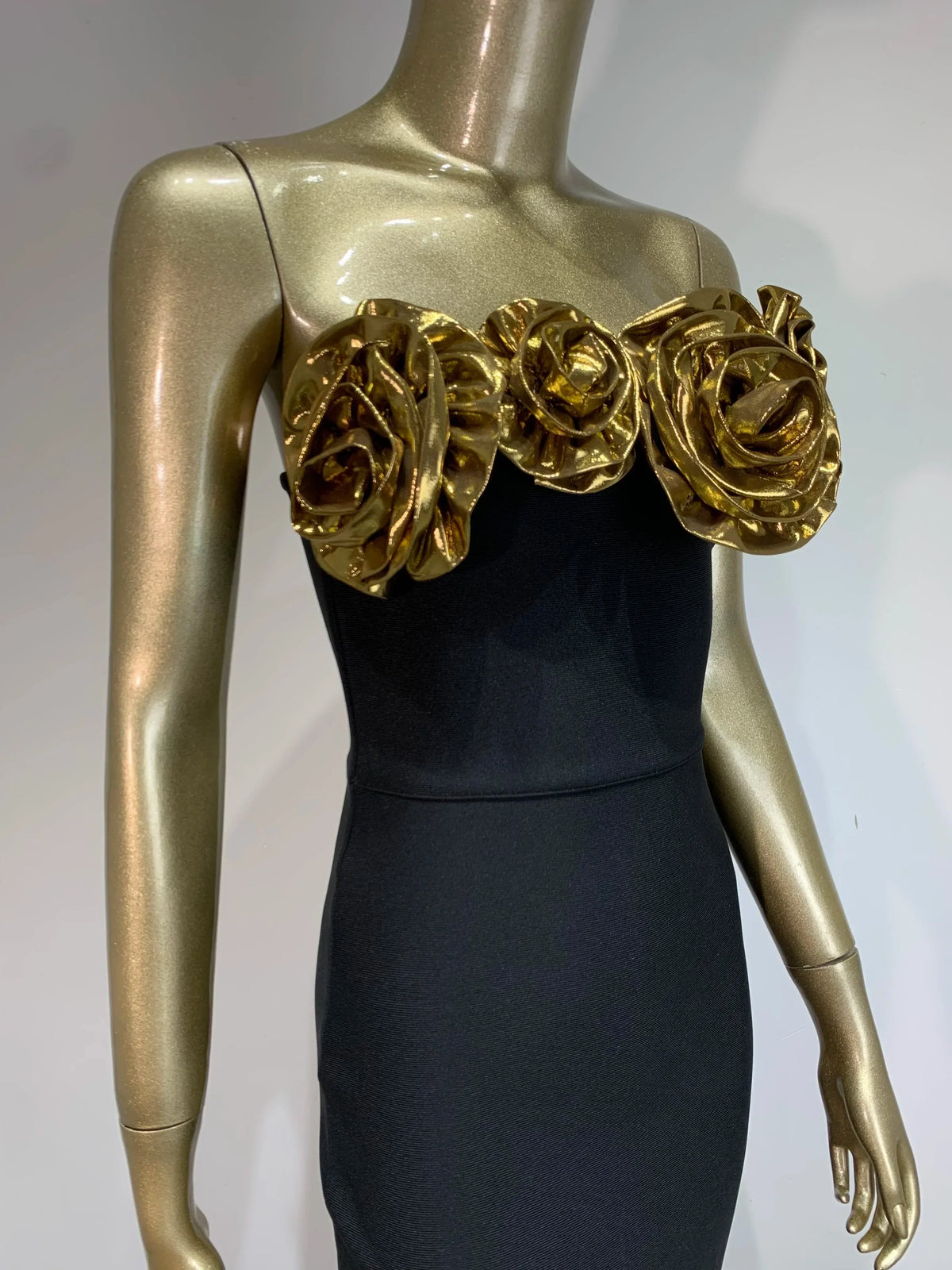 Strapless Metallic Ruffle Neckline Bodycon Midi Dress with Opera Gloves 12