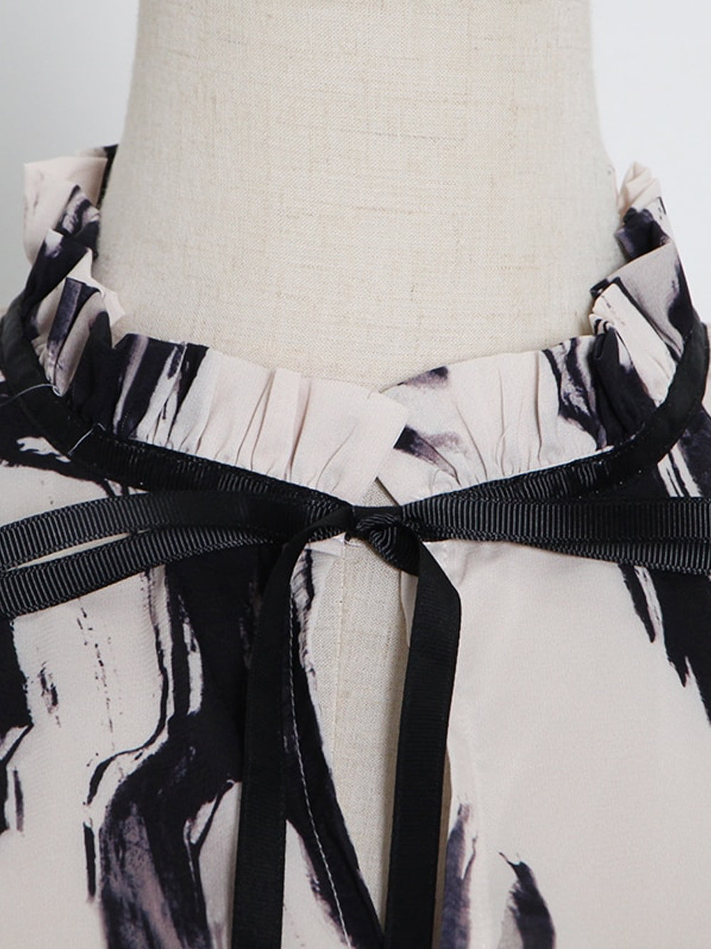 Ruffle Collar Long Sleeve Brushstroke Print Tiered Midi Dress 8