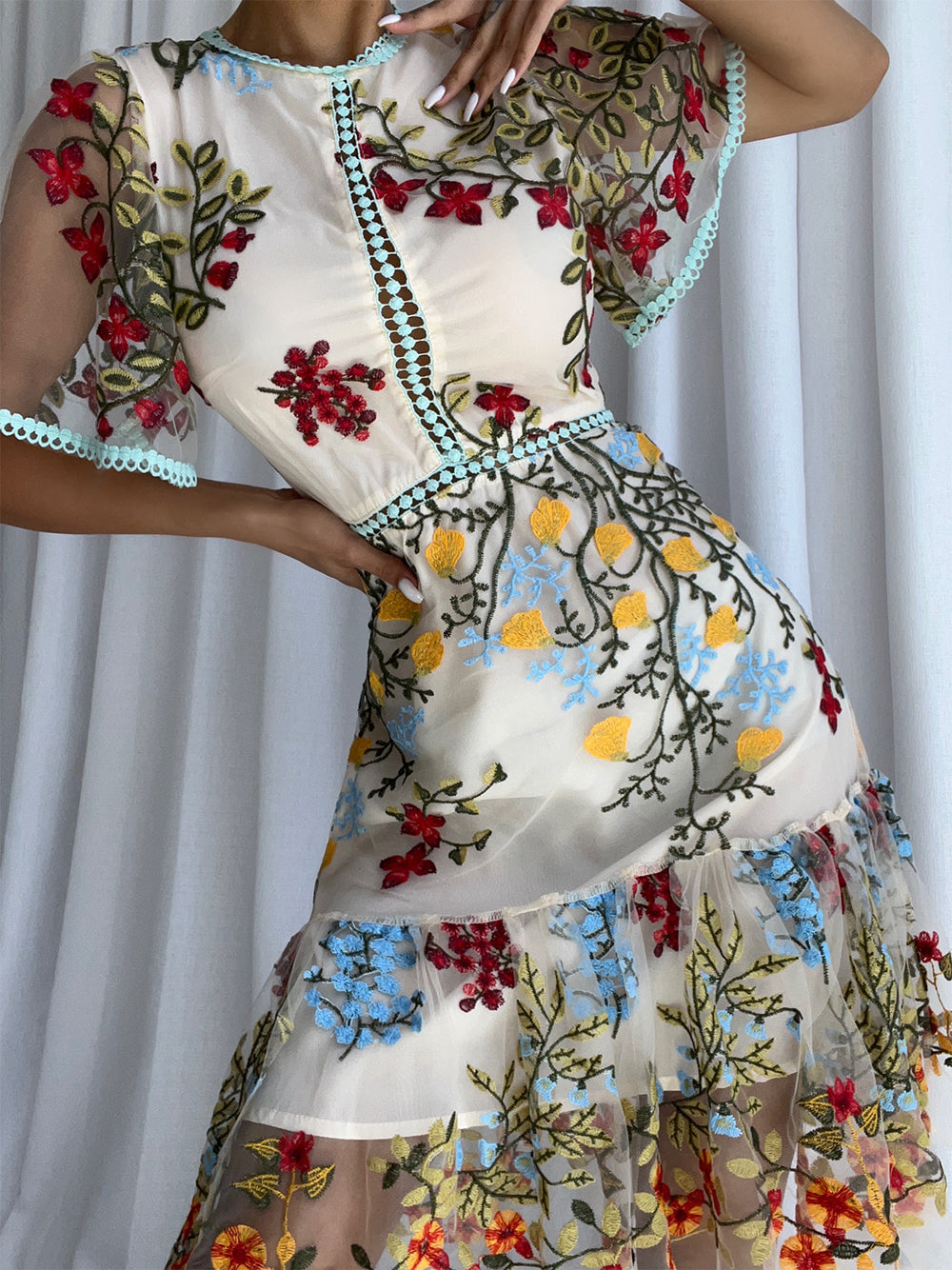 Round Neck Crochet Trim Floral Embroidered Mesh High Slit Midi Dress 7