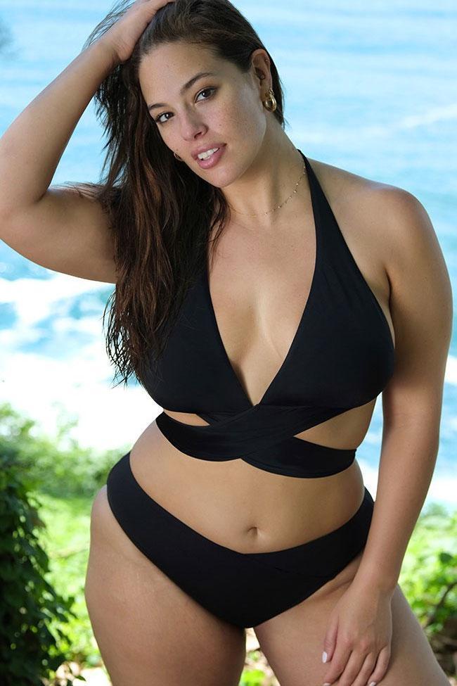Plus Size Strappy Wrap Halter Bikini - Two Piece Swimsuit