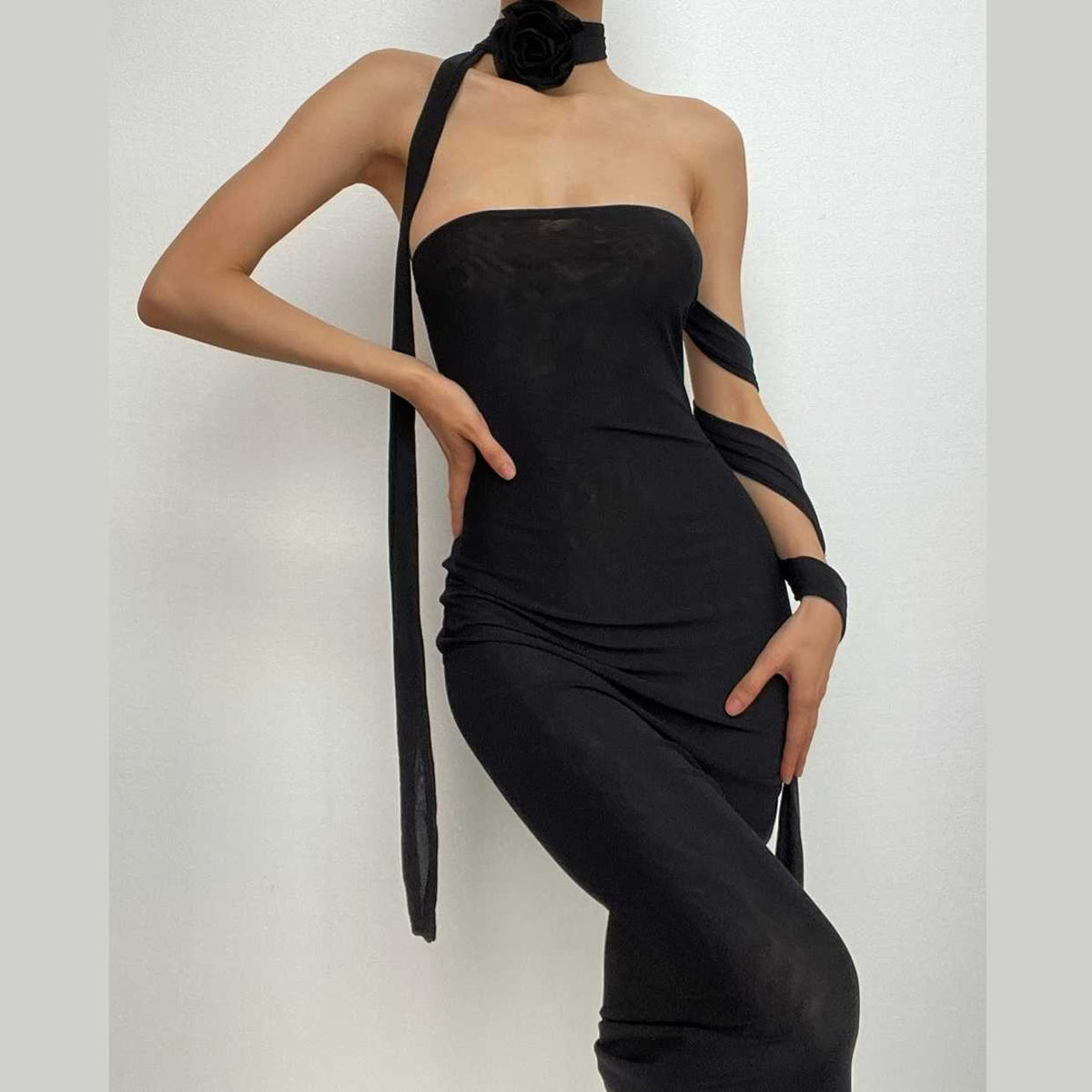 Strapless Flower Applique Lace-Up Ribbon Tube Midi Dress