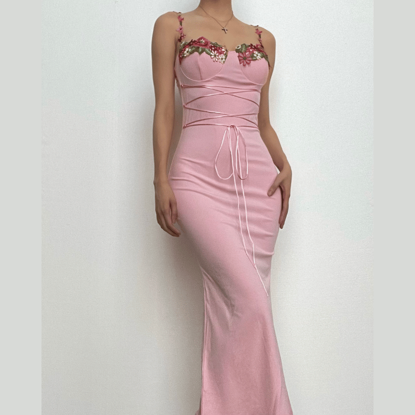 Sweetheart Neck Floral Embroidery Lace-Up Ribbon Bodycon Maxi Dress