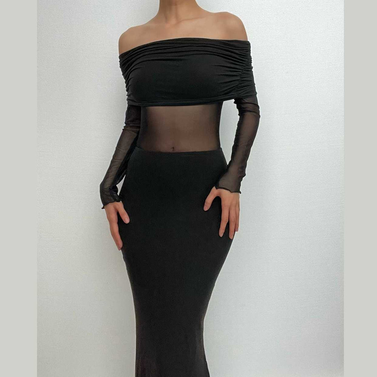 Off Shoulder Mesh Panel Ruched Long Sleeve Bodycon Maxi Dress