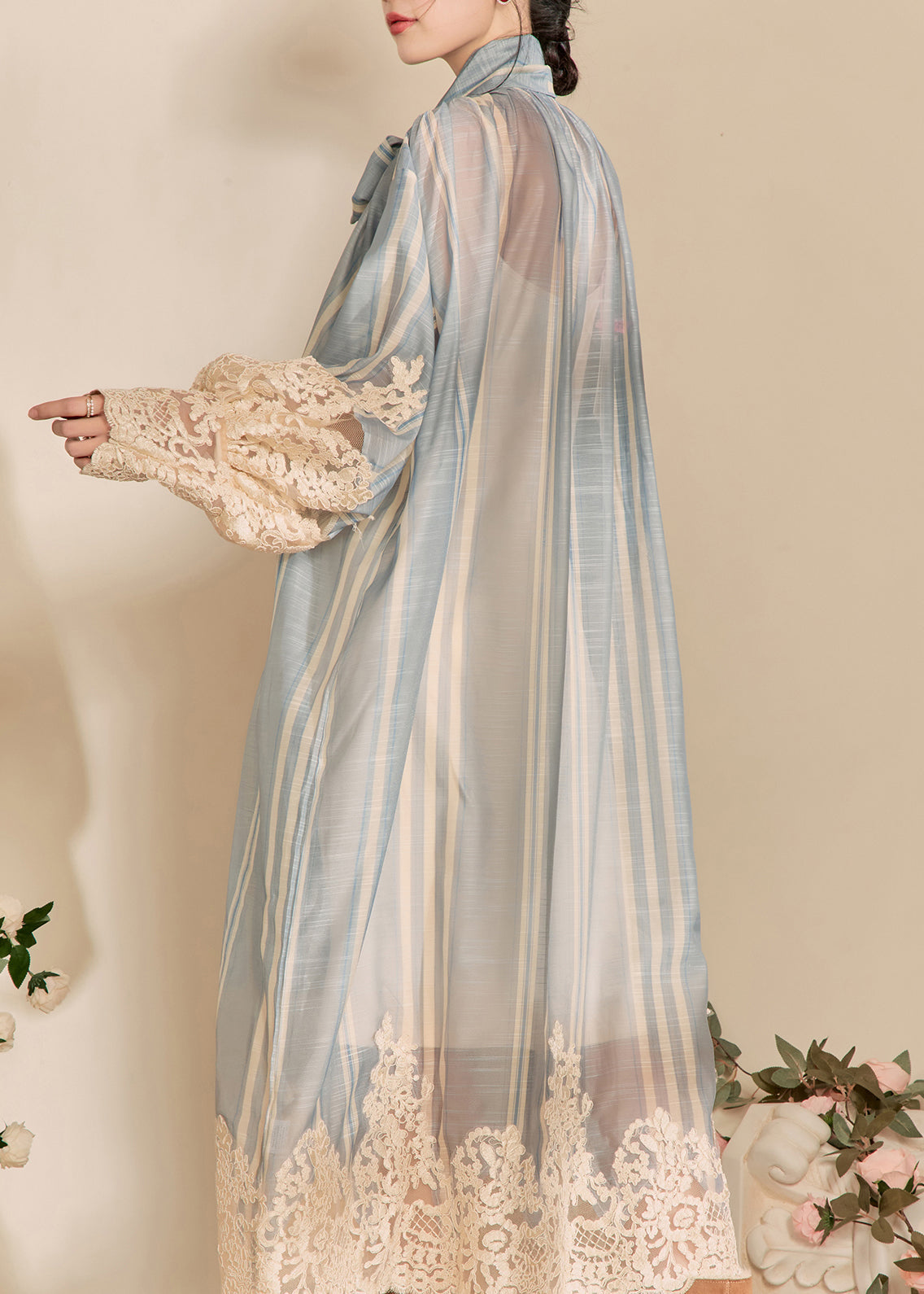 Deep V-Neck Bow Print Lace Panel Long Sleeve Maxi Dress 4