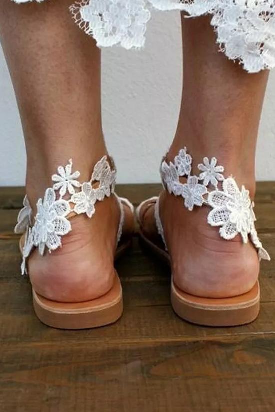 Lace Flower Applique Toe Ring Flat Sandals