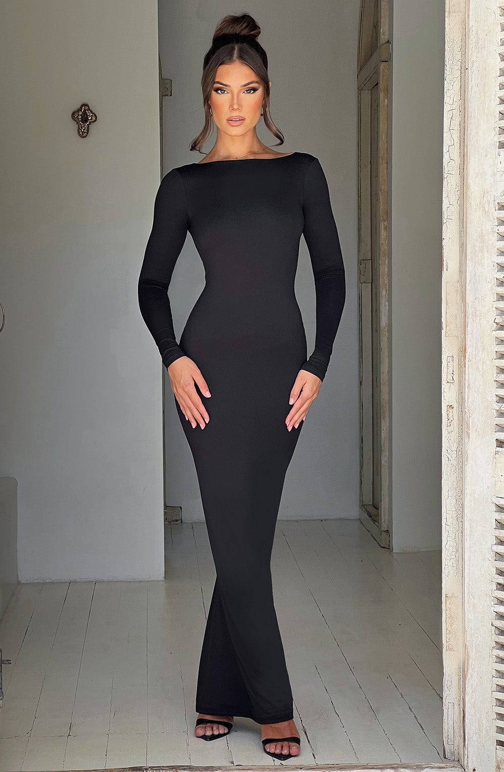 Boat Neck Long Sleeve Open Back Ruched Column Maxi Dress 3